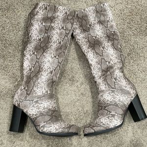 Snake print pull on boots